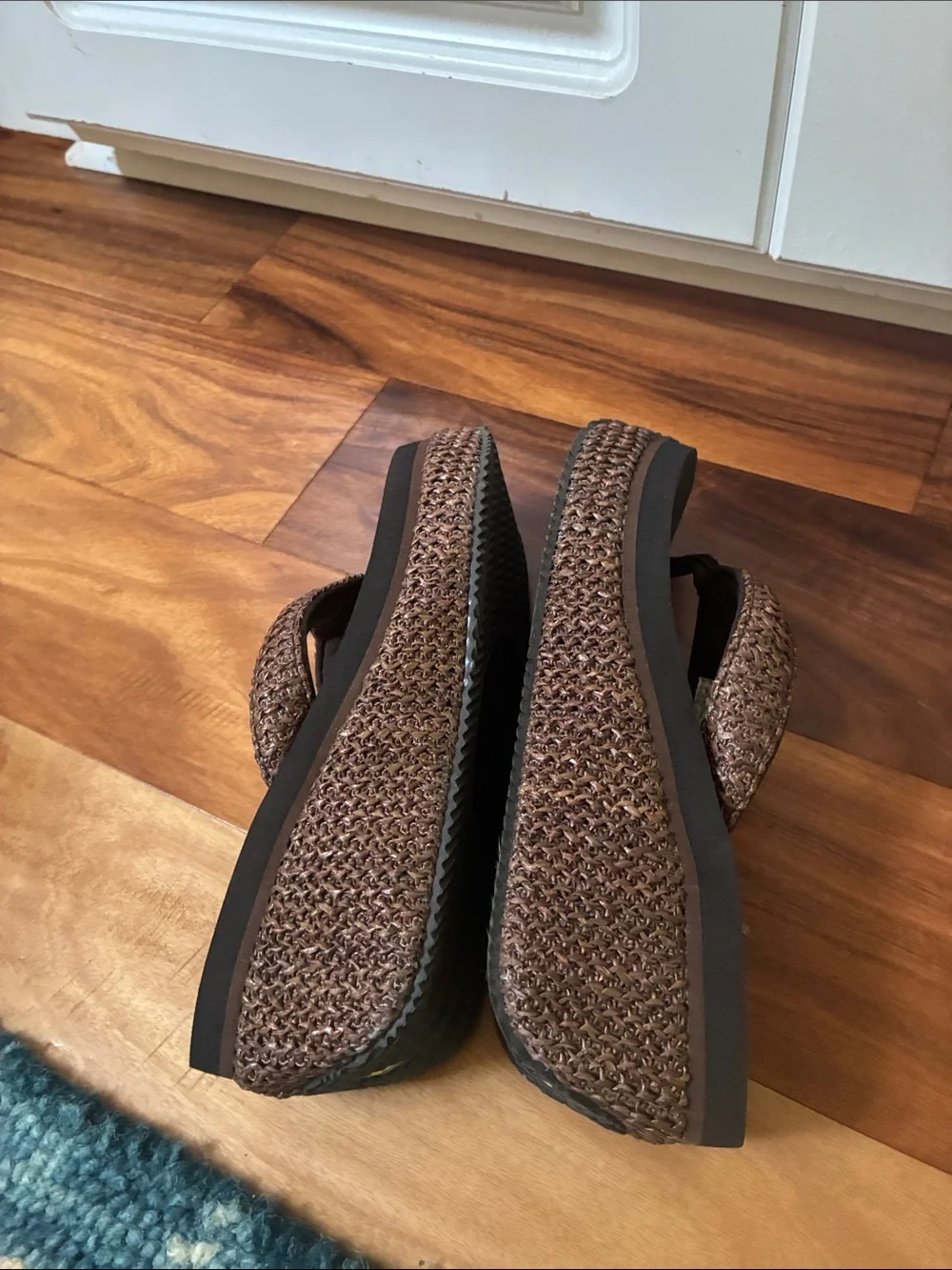 Volatile Island Raffia Brown Woven Wedge Flip-Flop Sandal SZ 8